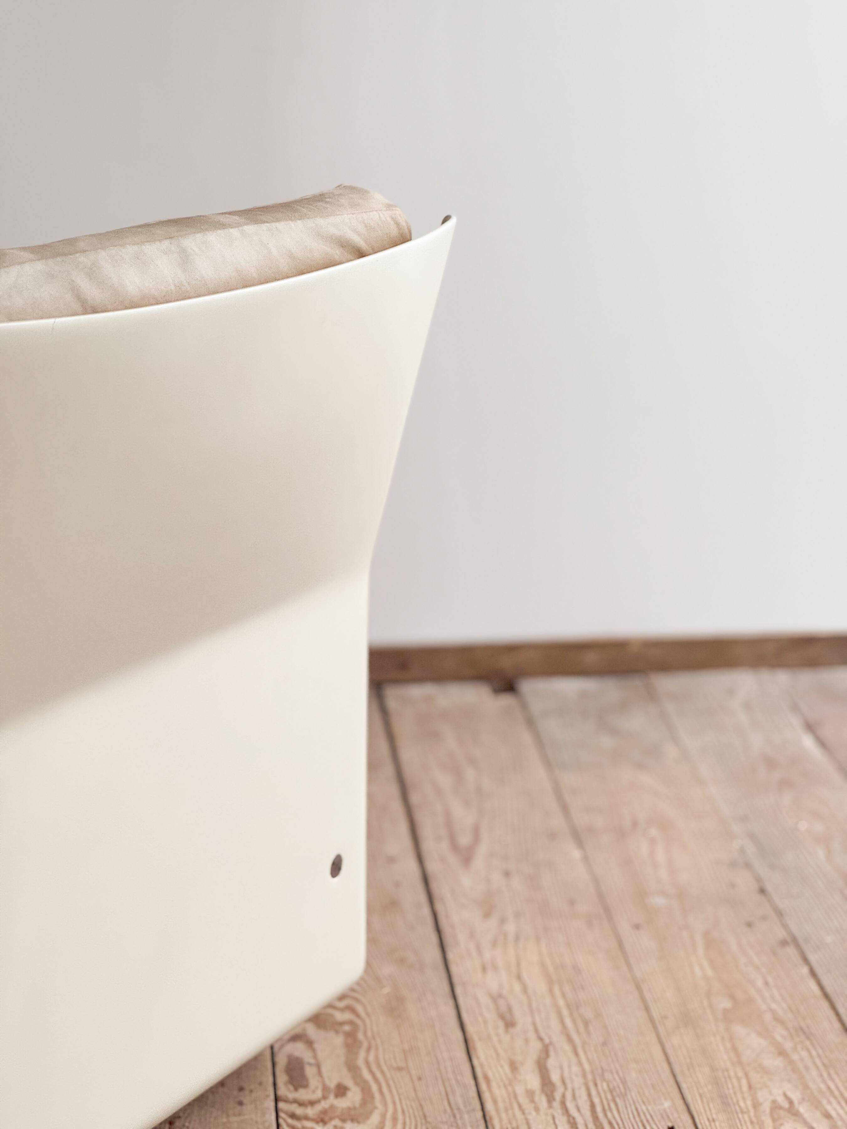 Fauteuil design 620 en cuir suédé beige par Dieter Rams, Vitsœ, Mid-Century