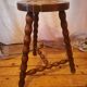 Tabouret tripode bois tourné
