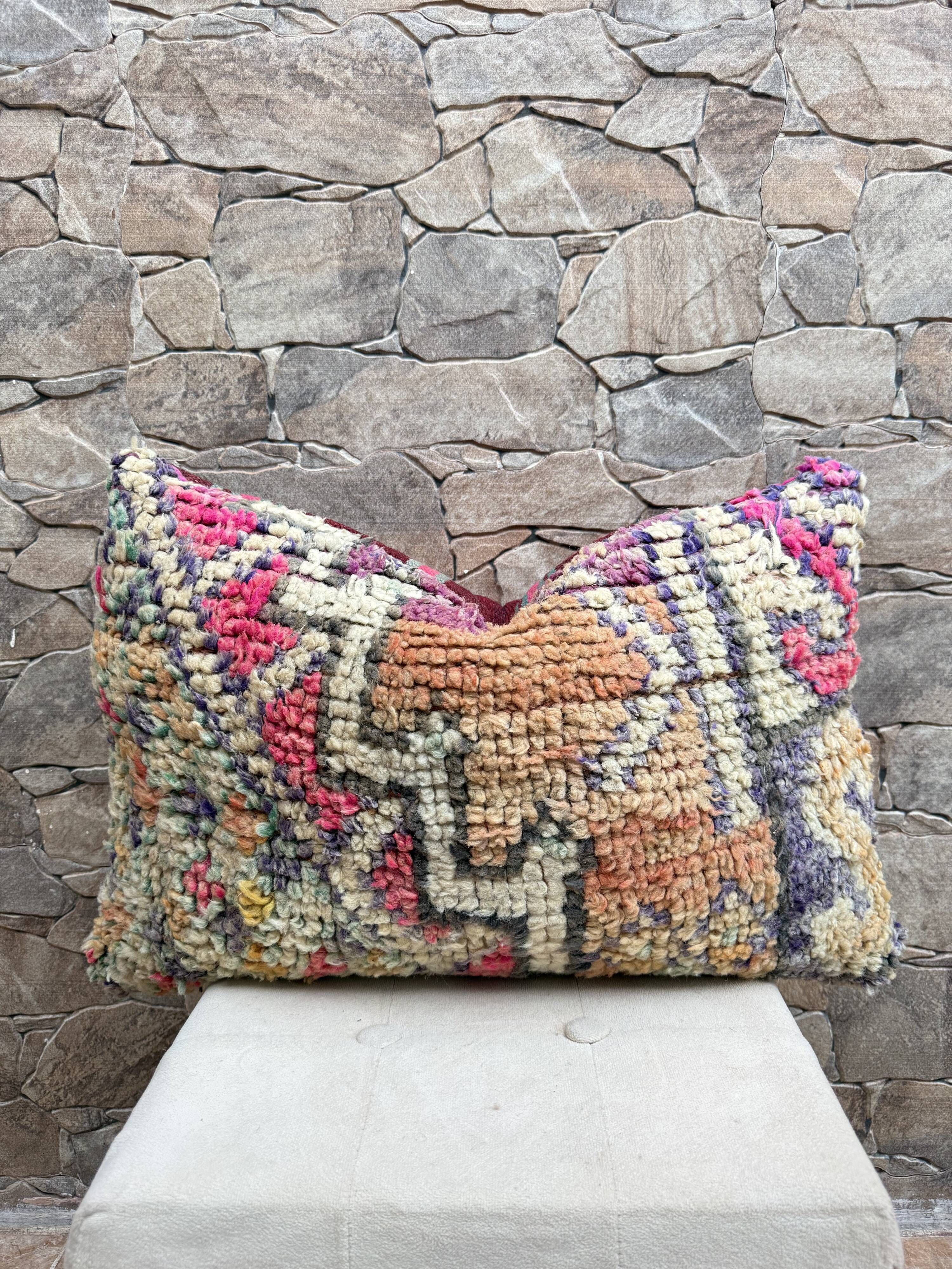 Vintage Berber kilim cushion cover: Moroccan wool cushion 60x40cm