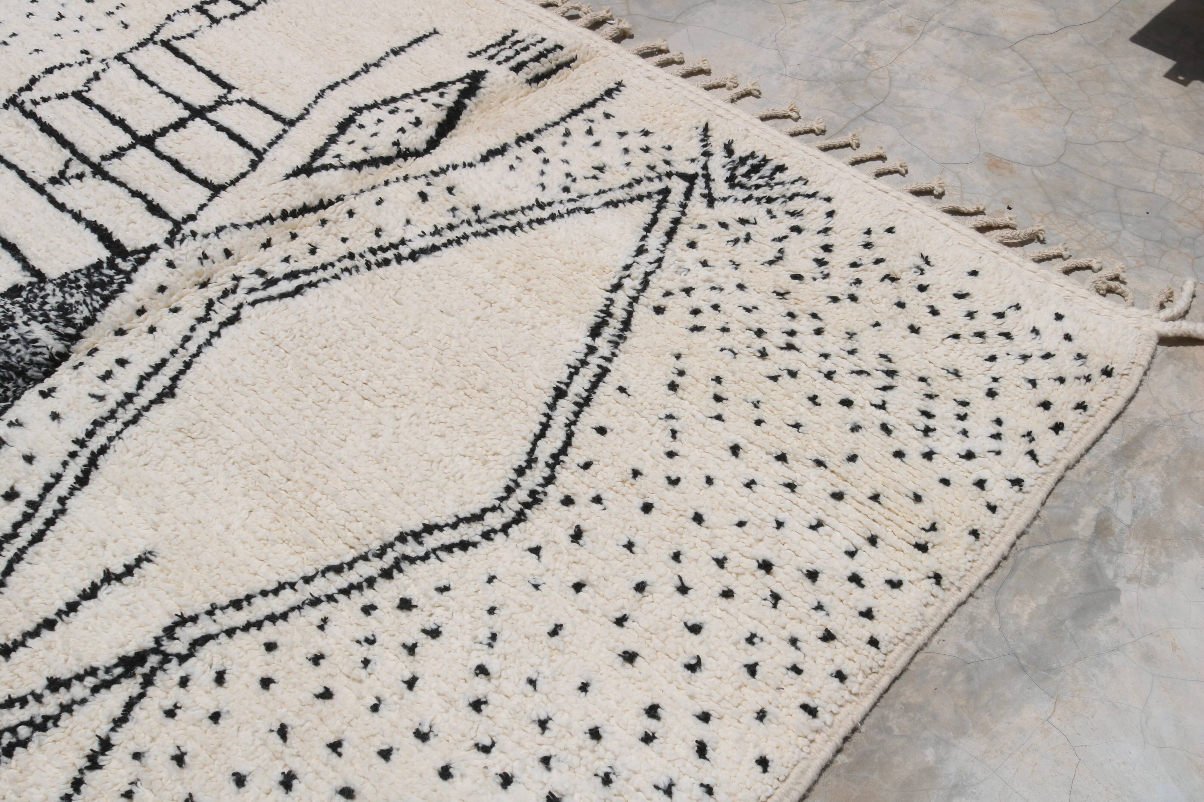 Grand tapis Beni Ouarain, 292 x 212 cm - G1024