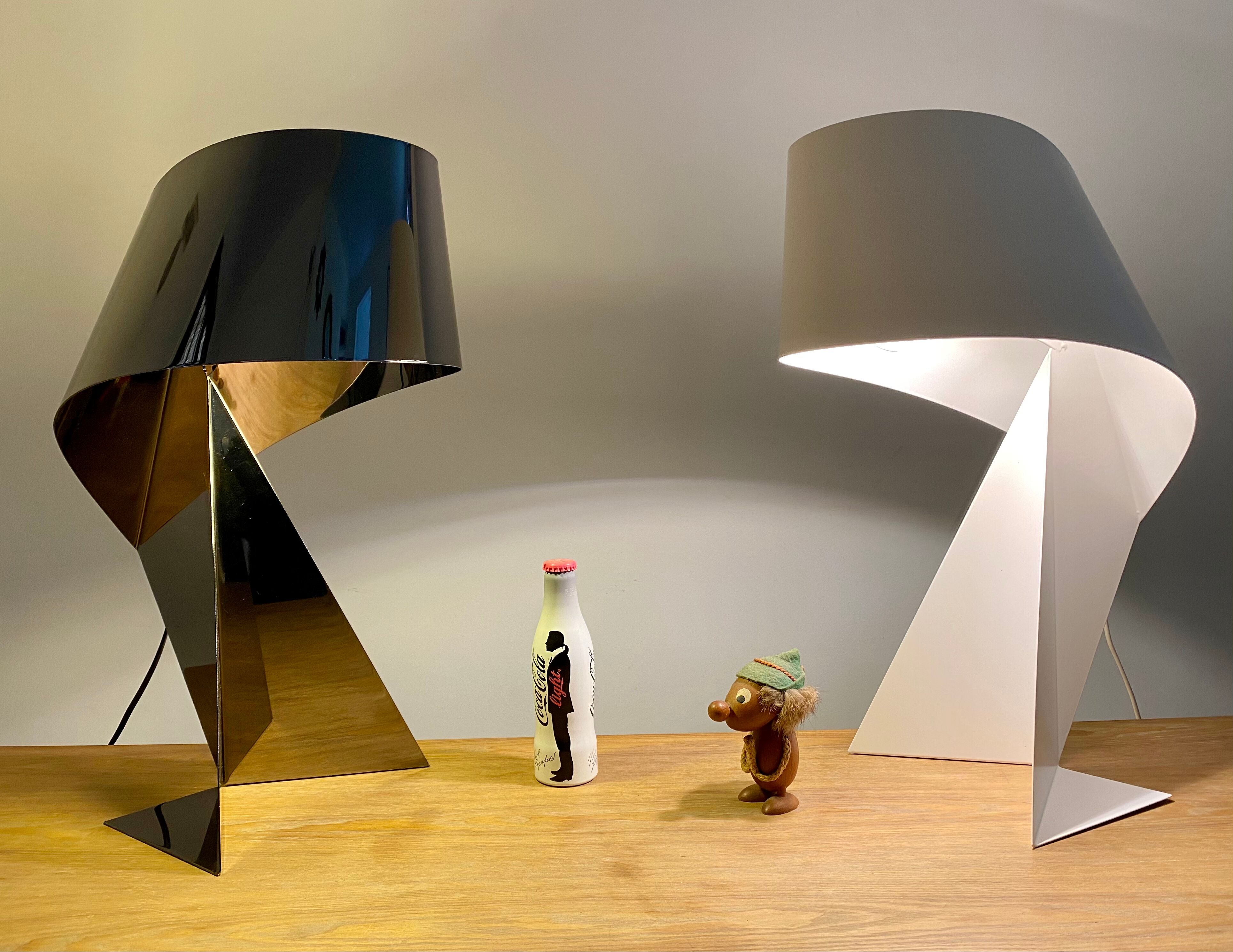 Ribbon lamp design Claire Norcross white laqué steel