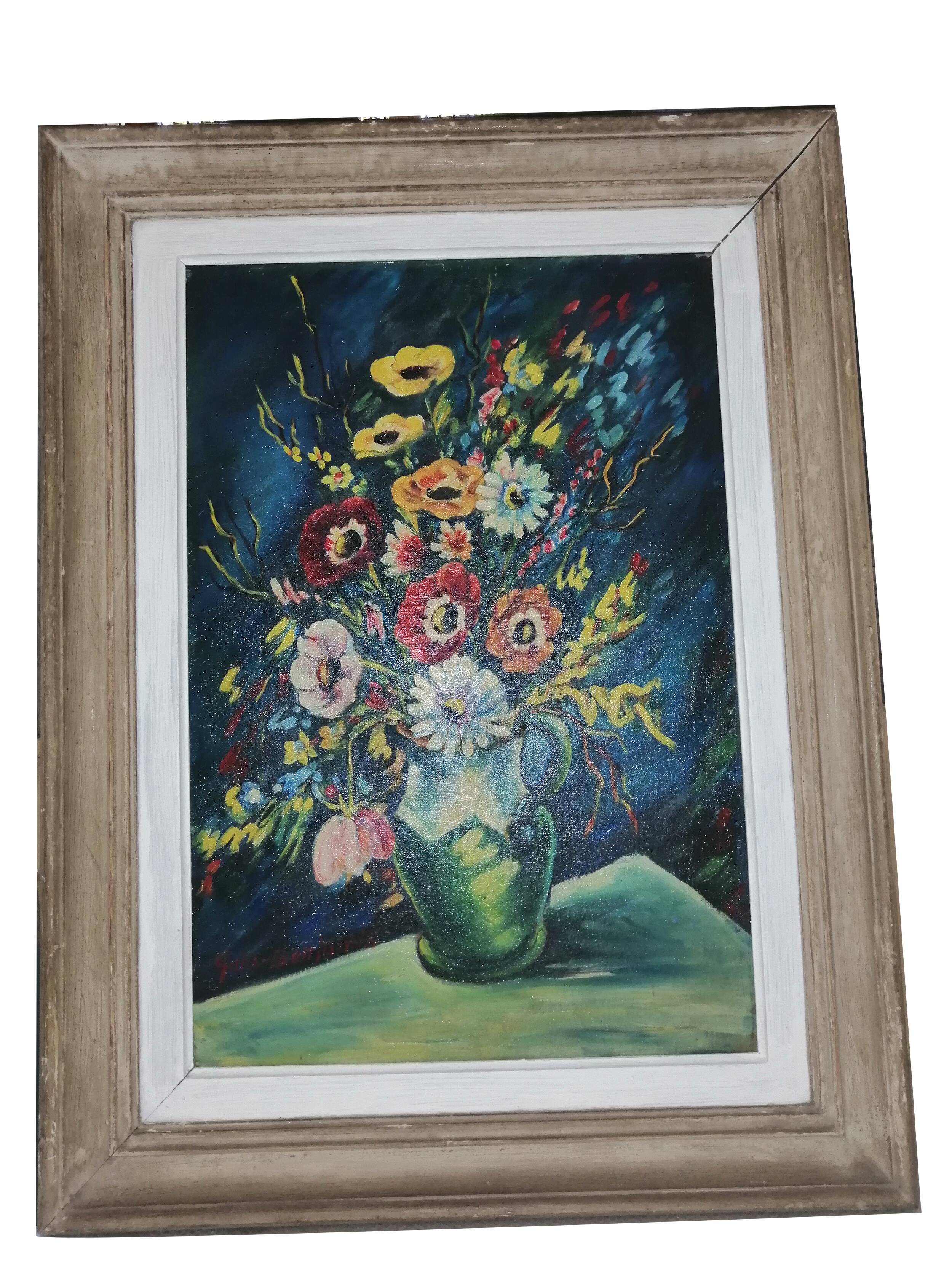 Ancient bouquet of flowers table