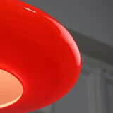 Lampe de soucoupe en verre rouge et laiton du milieu du siècle