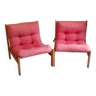 Pair of Scandinavian fireside chairs in 70s pine