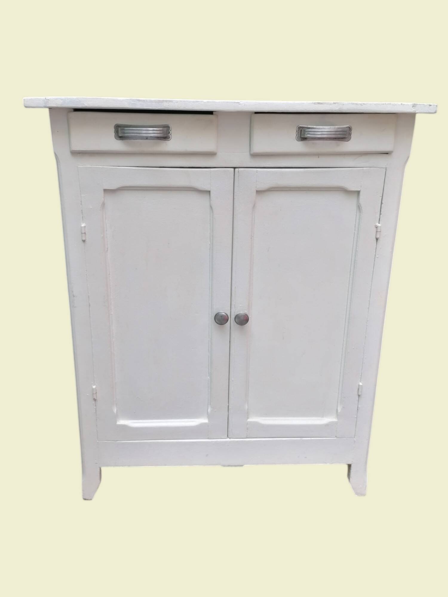 Small Parisian buffet in painted wood.