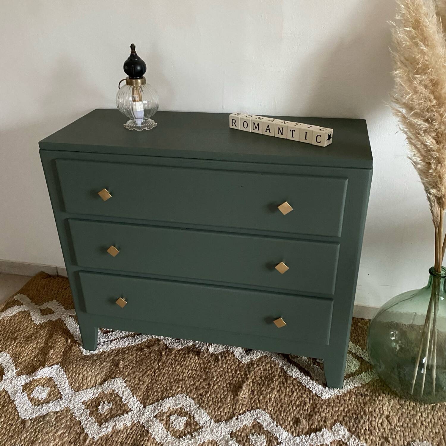 Parisian chest of drawers