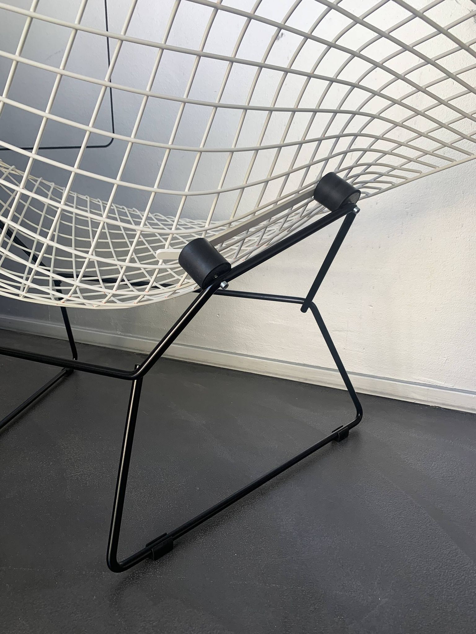 Big Diamond armchair, Harry Bertoia for Knoll International, 1950s-60s, restored