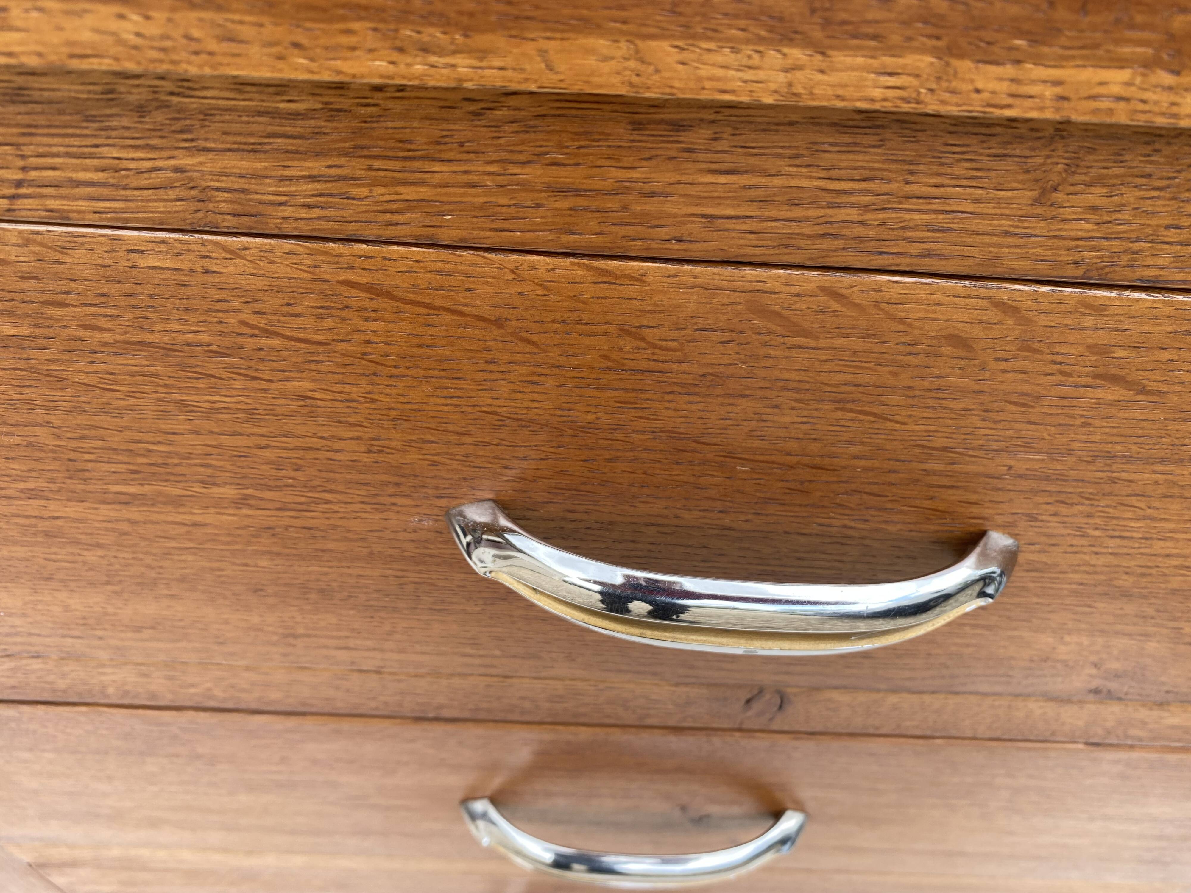 Petite armoire-commode asymétrique vintage