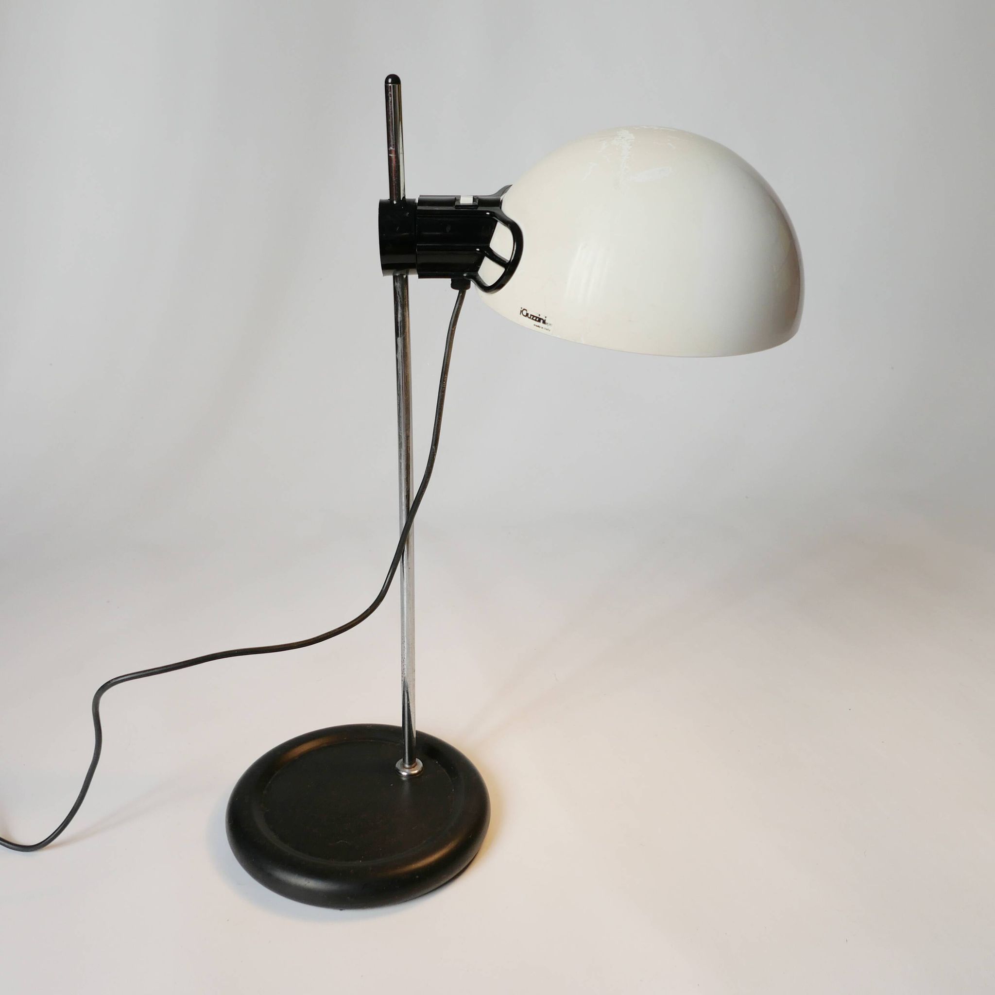 Guzzini lamp 1970s design