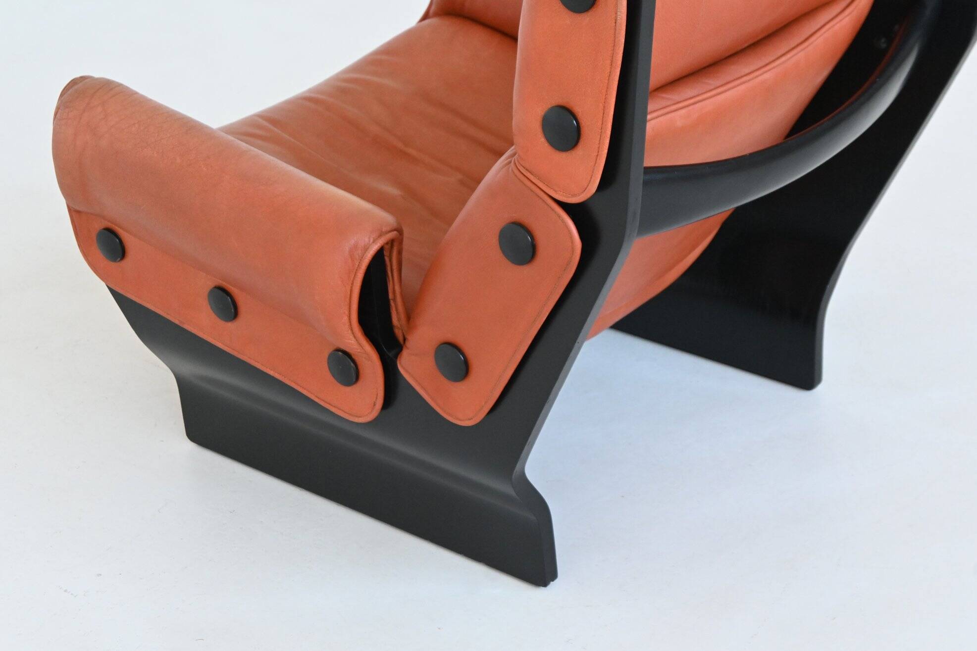 Osvaldi Borsani P110 'Canada' lounge chair Tecno Italy 1965