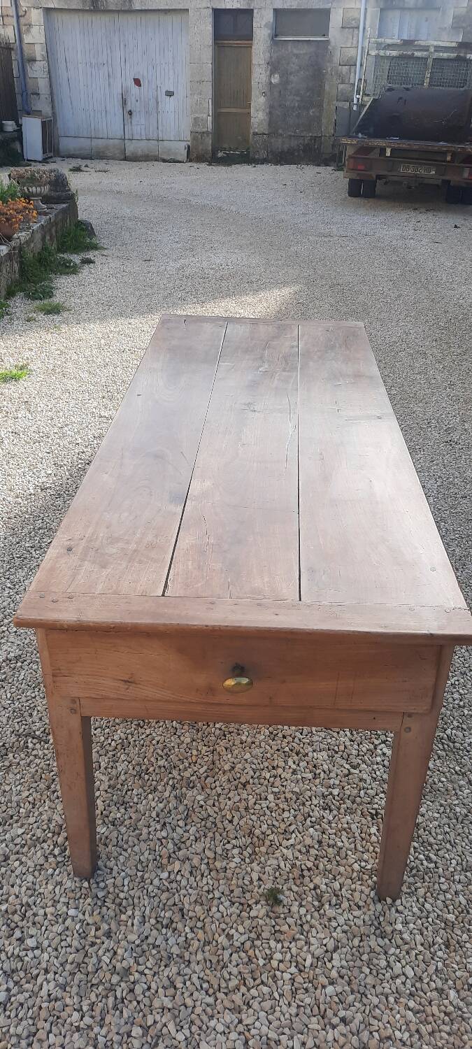 Farmhouse table