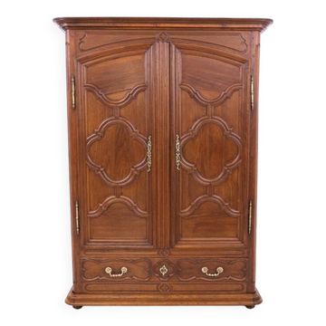 Armoire à deux vantaux, France, vers 1820. Après rénovation