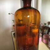 amber glass jar