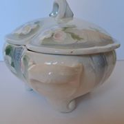 Keller and Guérin Lunéville soup tureen, Pommier model.