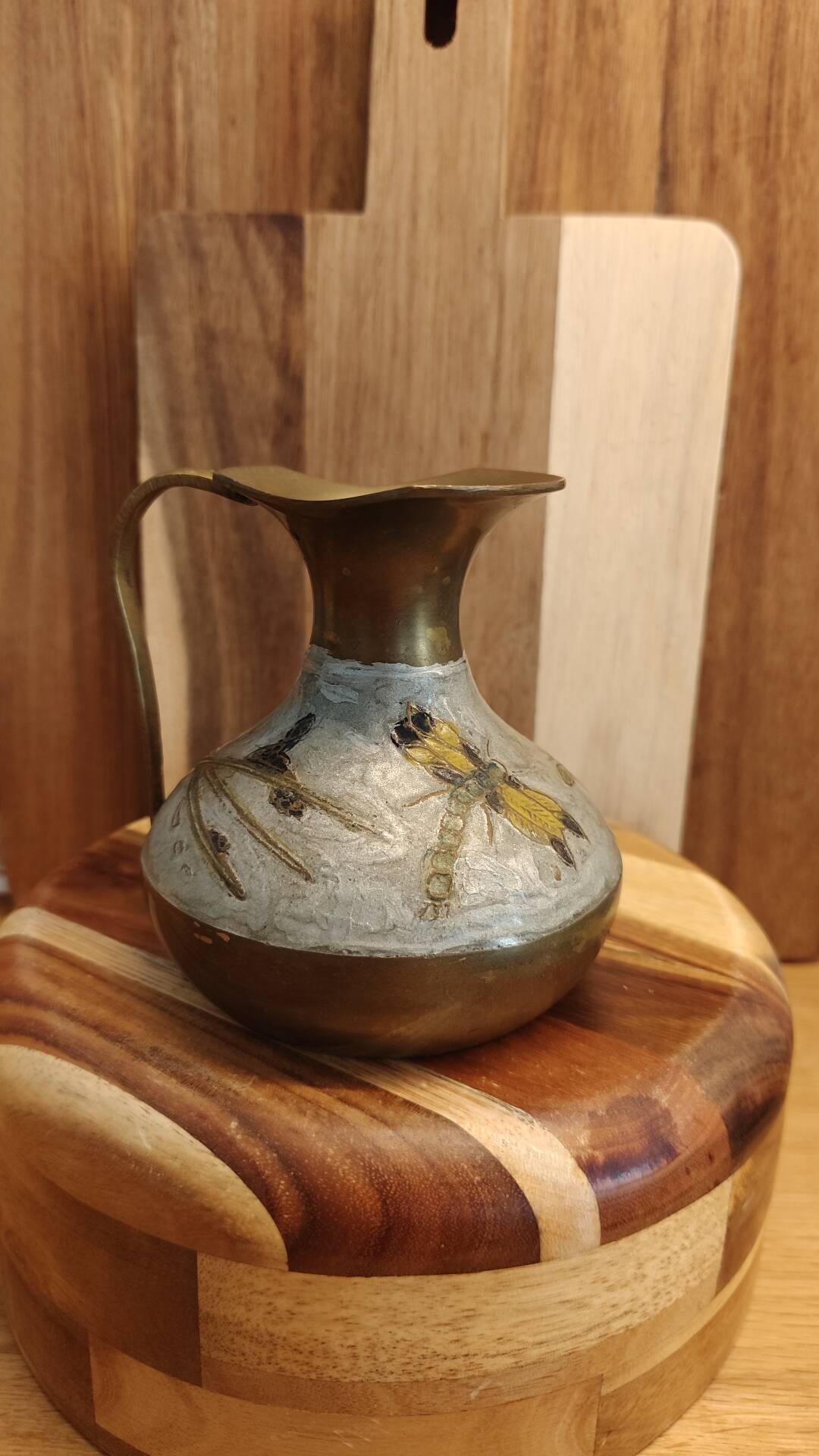 I am selling this very pretty jug/decorative vase in an artisanal style.