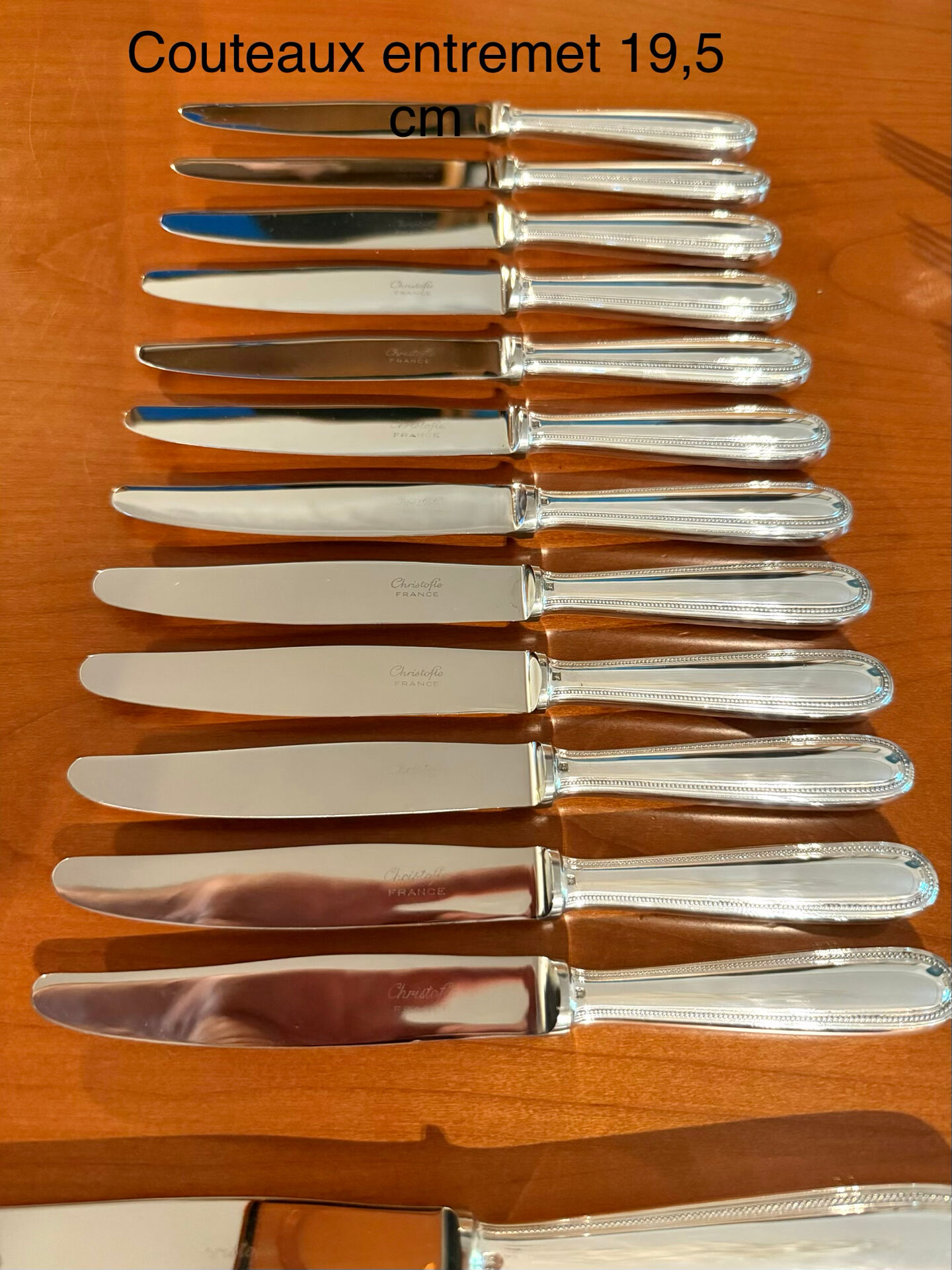 Christofle Perles, 72-piece cutlery set in silver-plated metal, excellent condition.