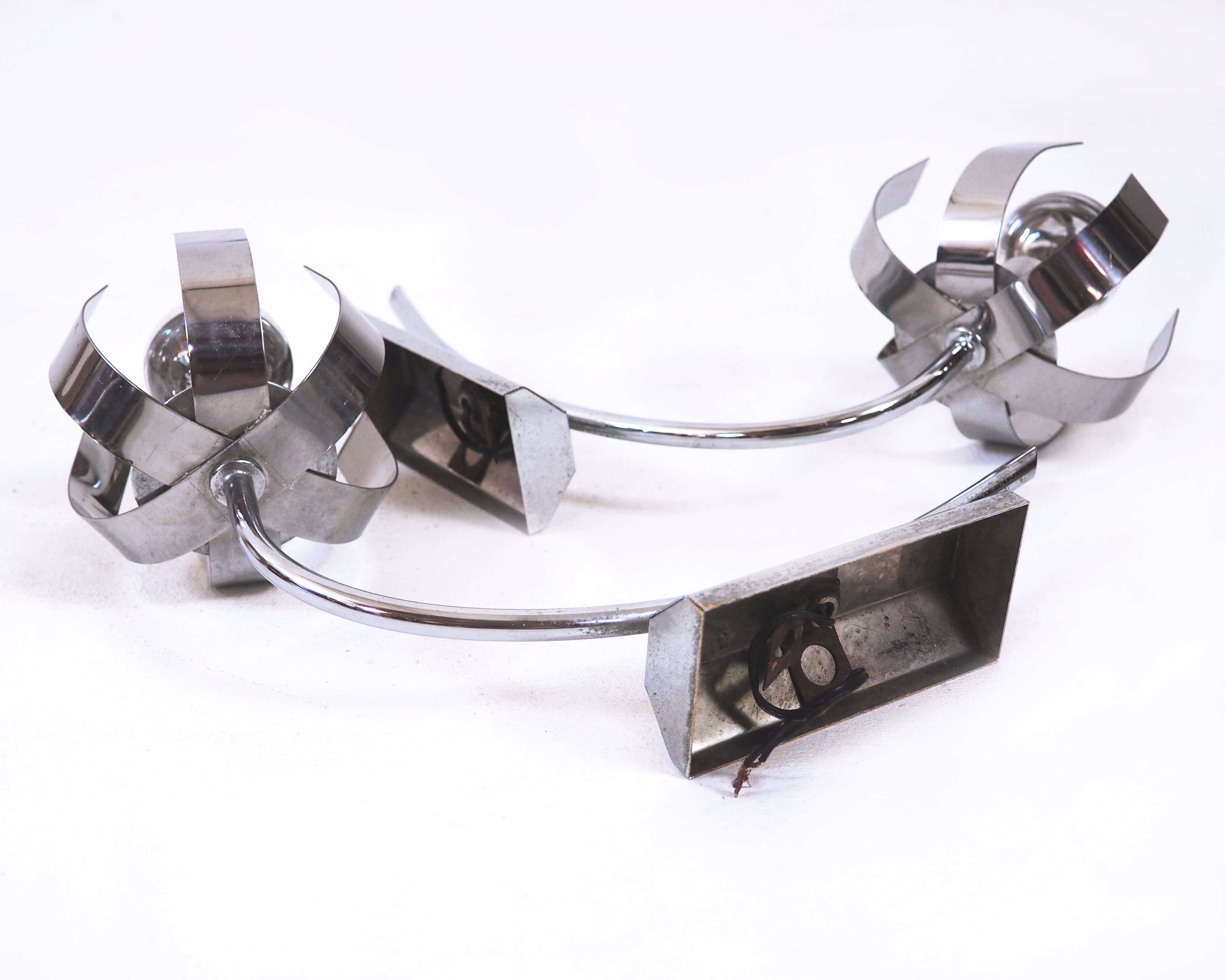 Pair of wall stainless