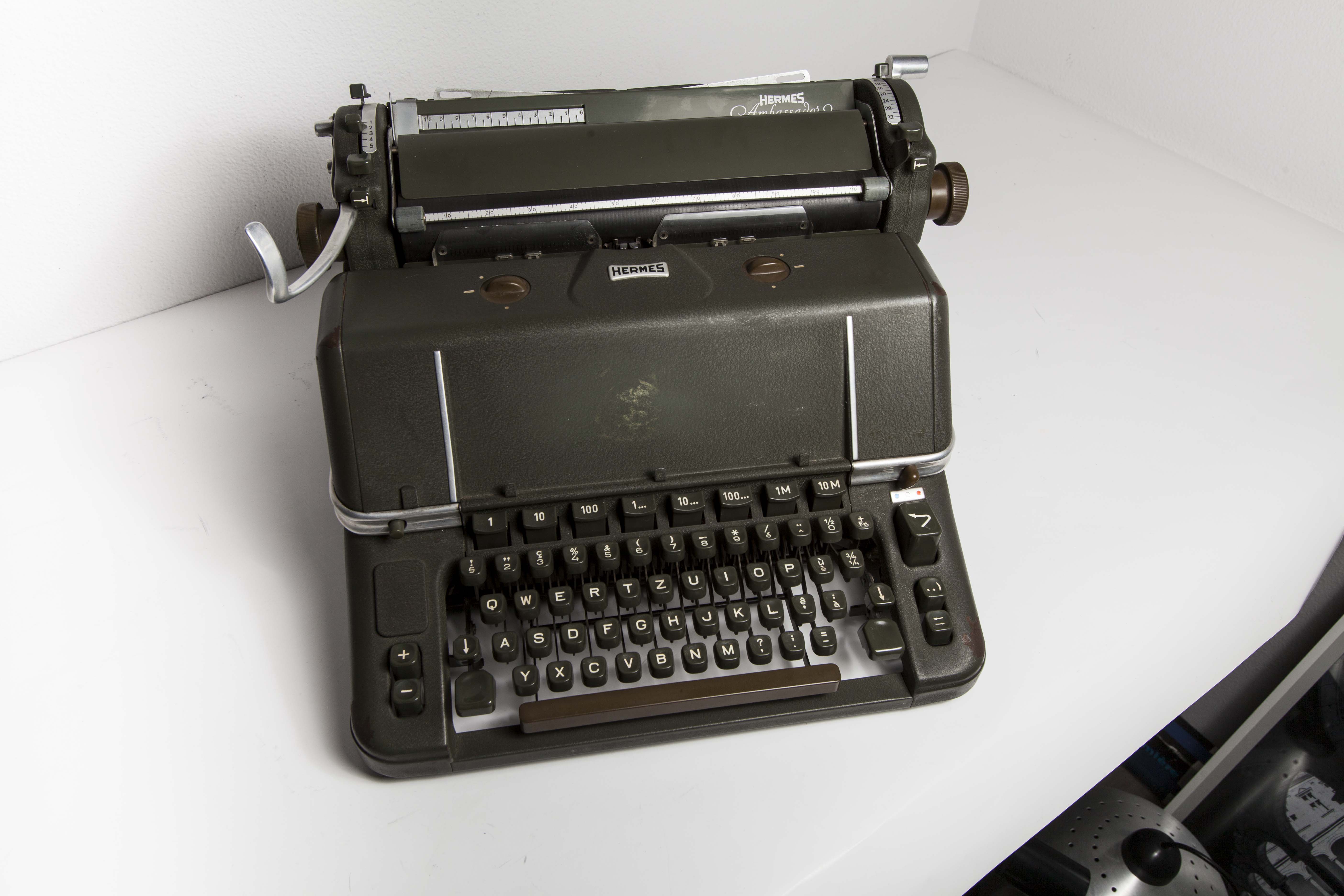 Hermes ambassador typewriter, 1952