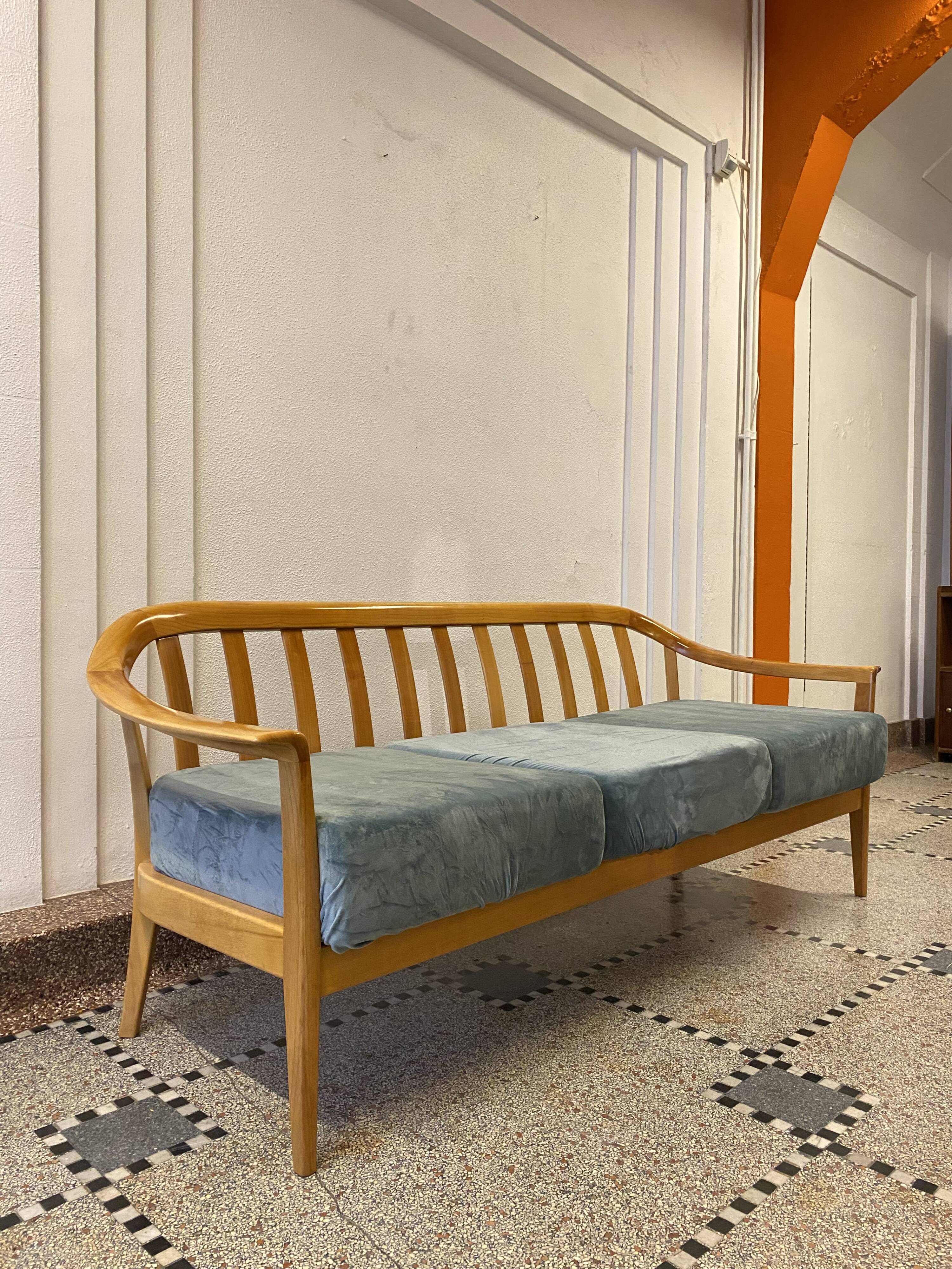 Three-seater bench Knoll Antimott 1960