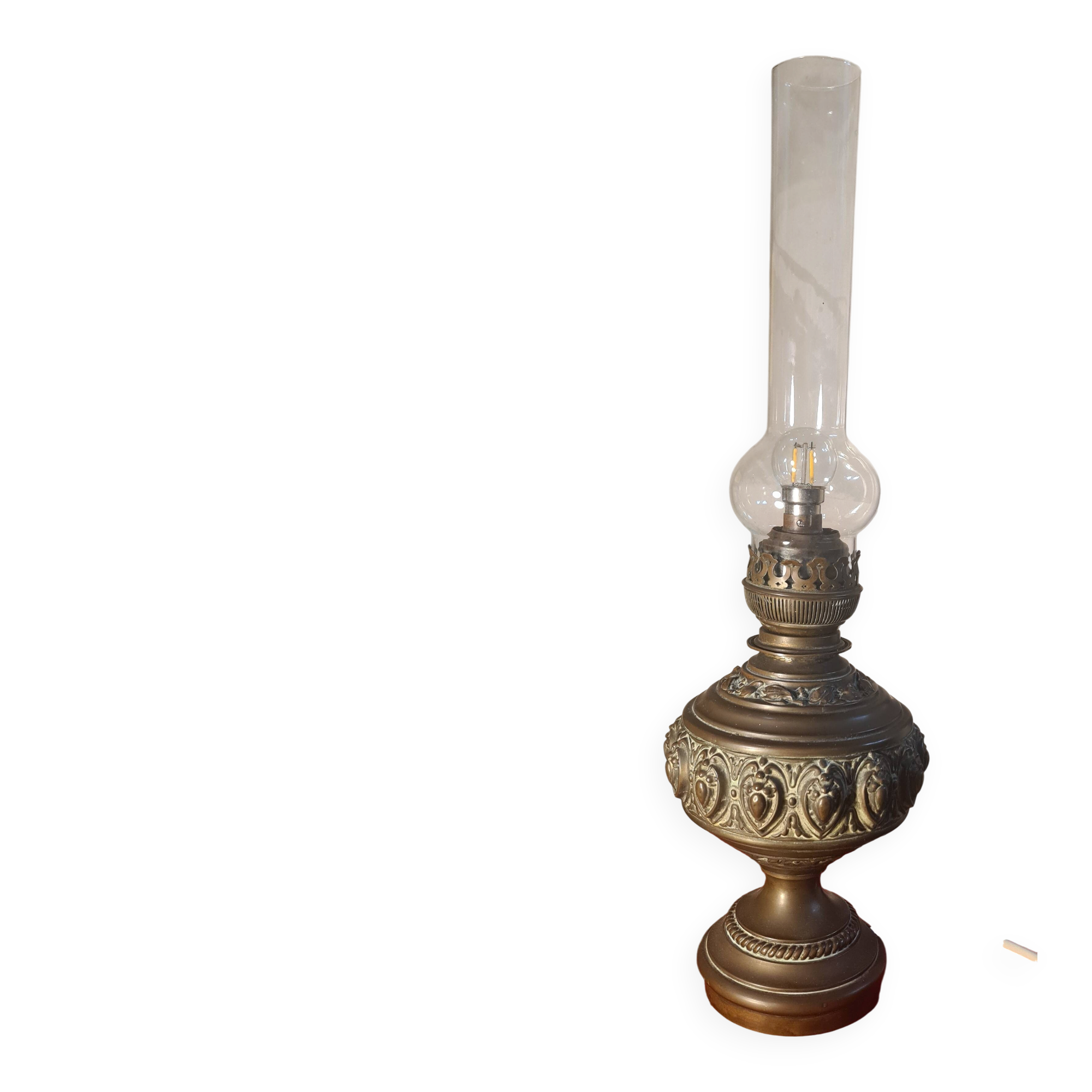 old brass oil lamp electrified without switch possible to install