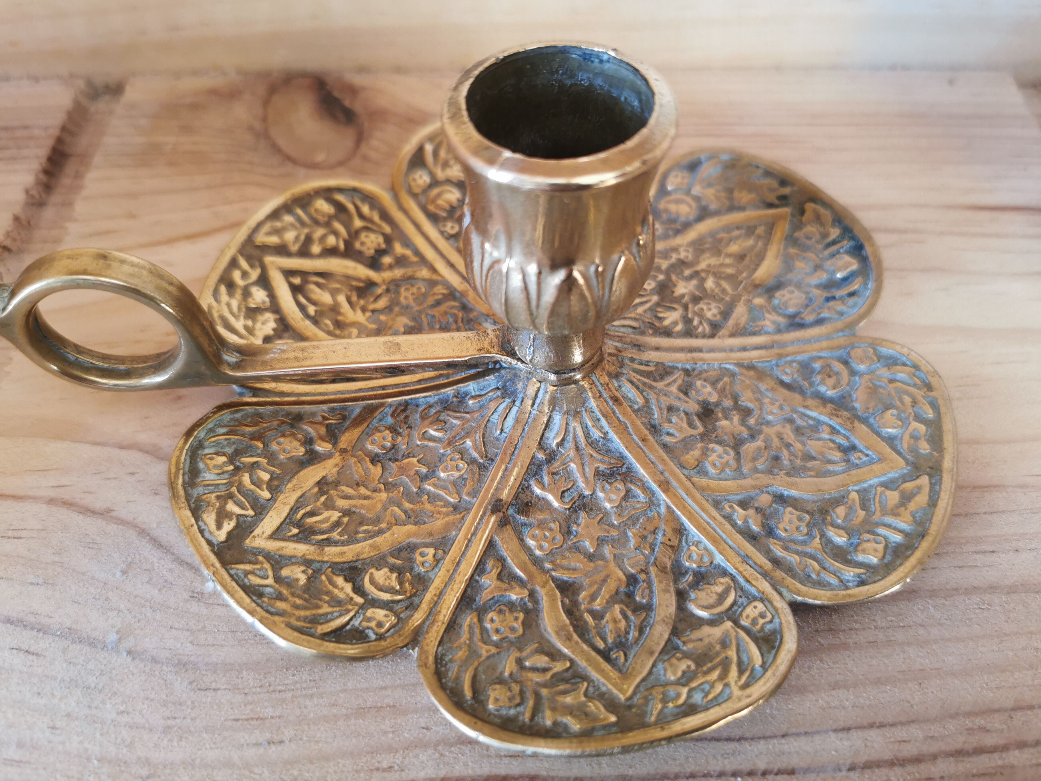 Set of 4 cellar rat candle holders