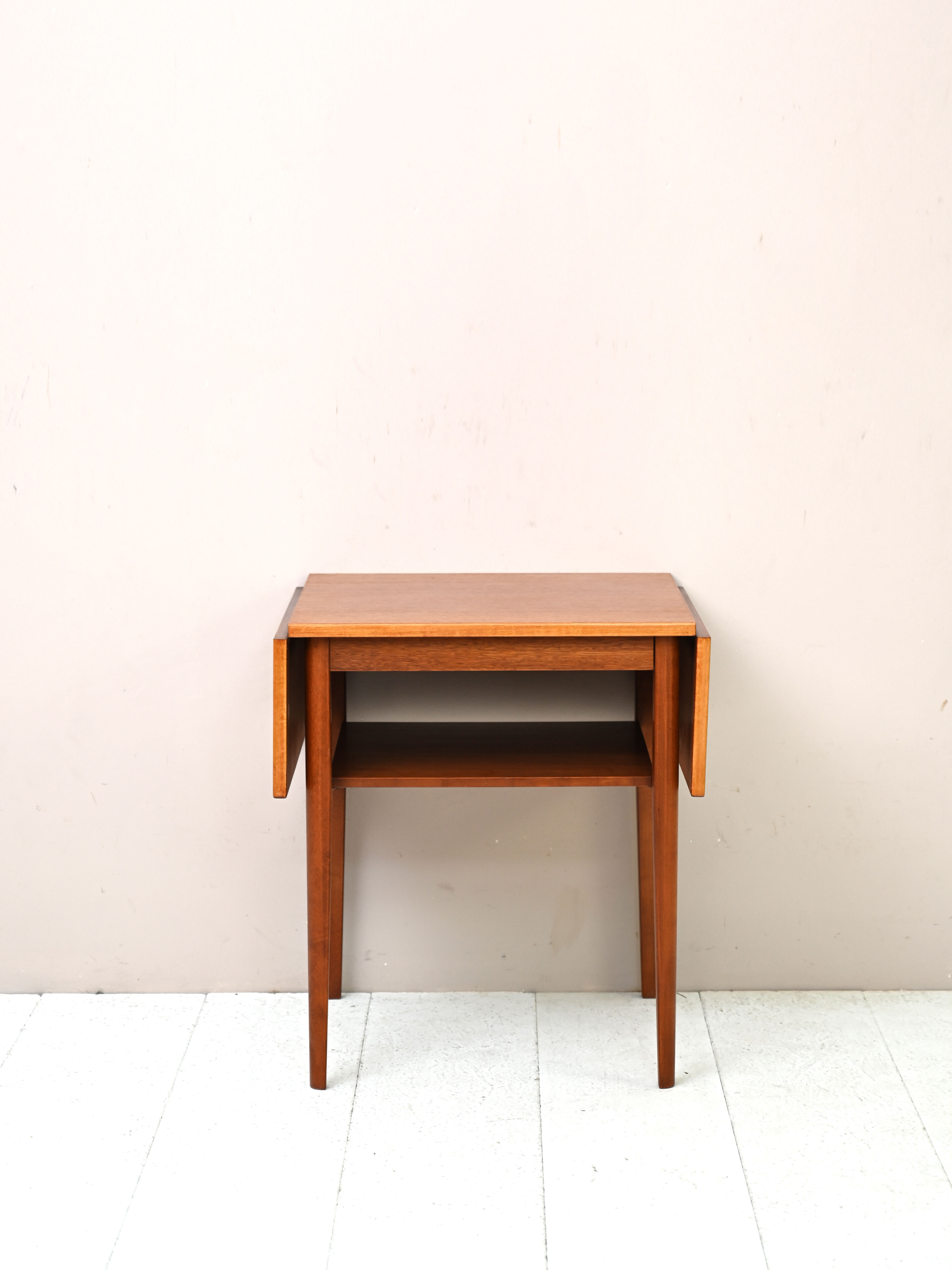 Vintage coffee table with wings