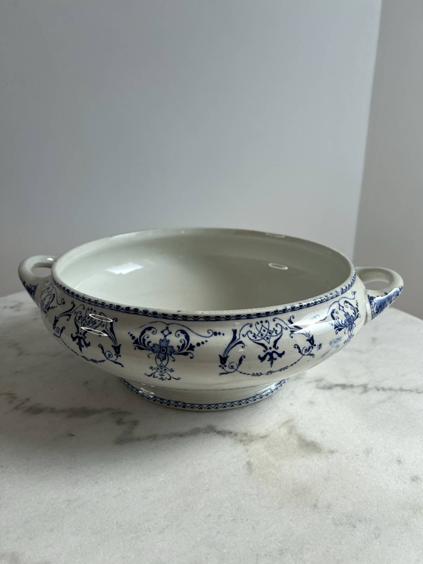 Antique soup tureen Lunéville KG Collection Moustiers, Ironstone