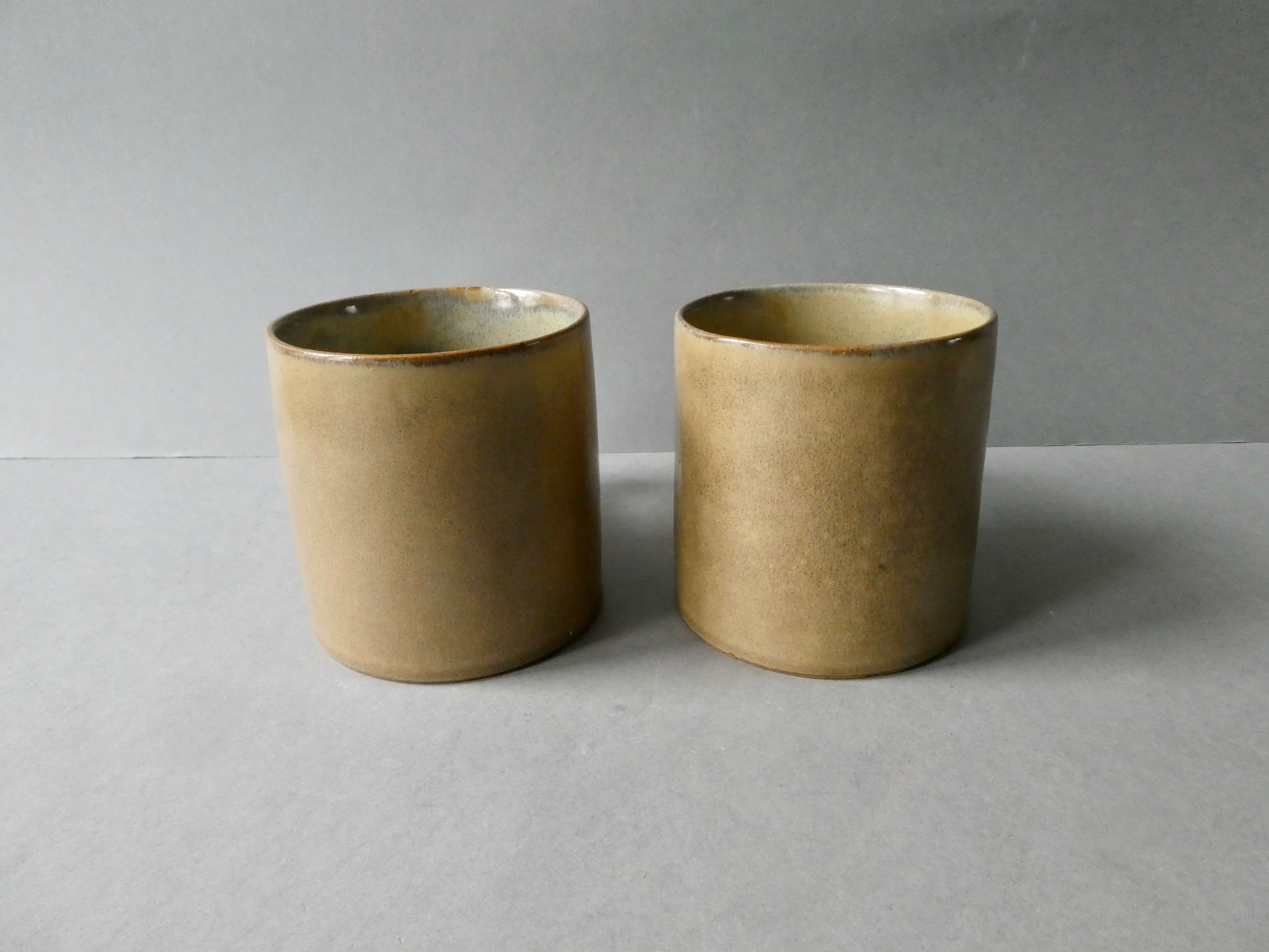 2 stoneware mugs Arts Ceram Grands fires, Puisaye sandstone
