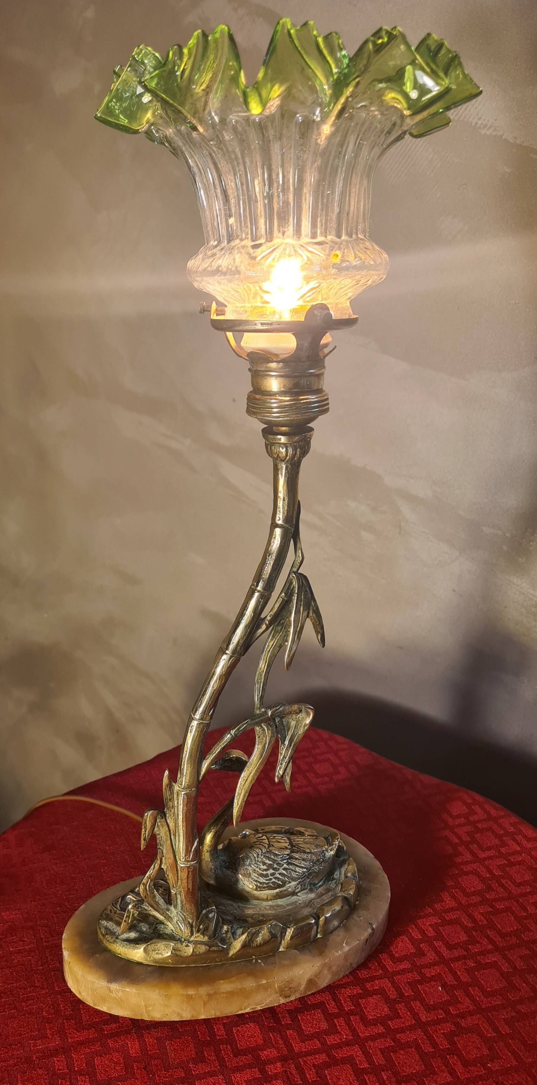 bronze lamp with marble, beautiful work by a bronzier, 1910 at 40 and fine tulip