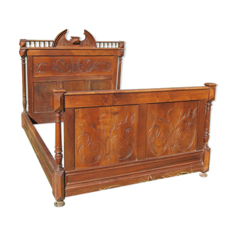 Henry II-style double bed