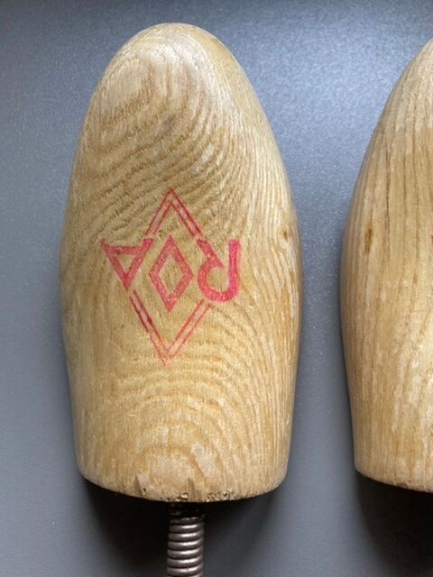 Set of 2 pairs of old shoe trees