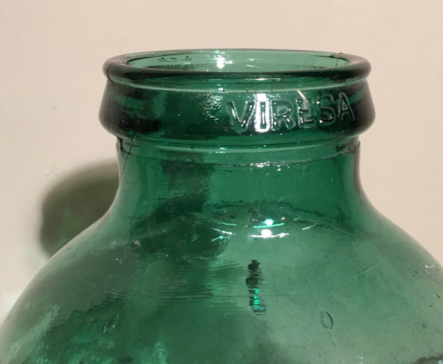 Viresa glass bottle