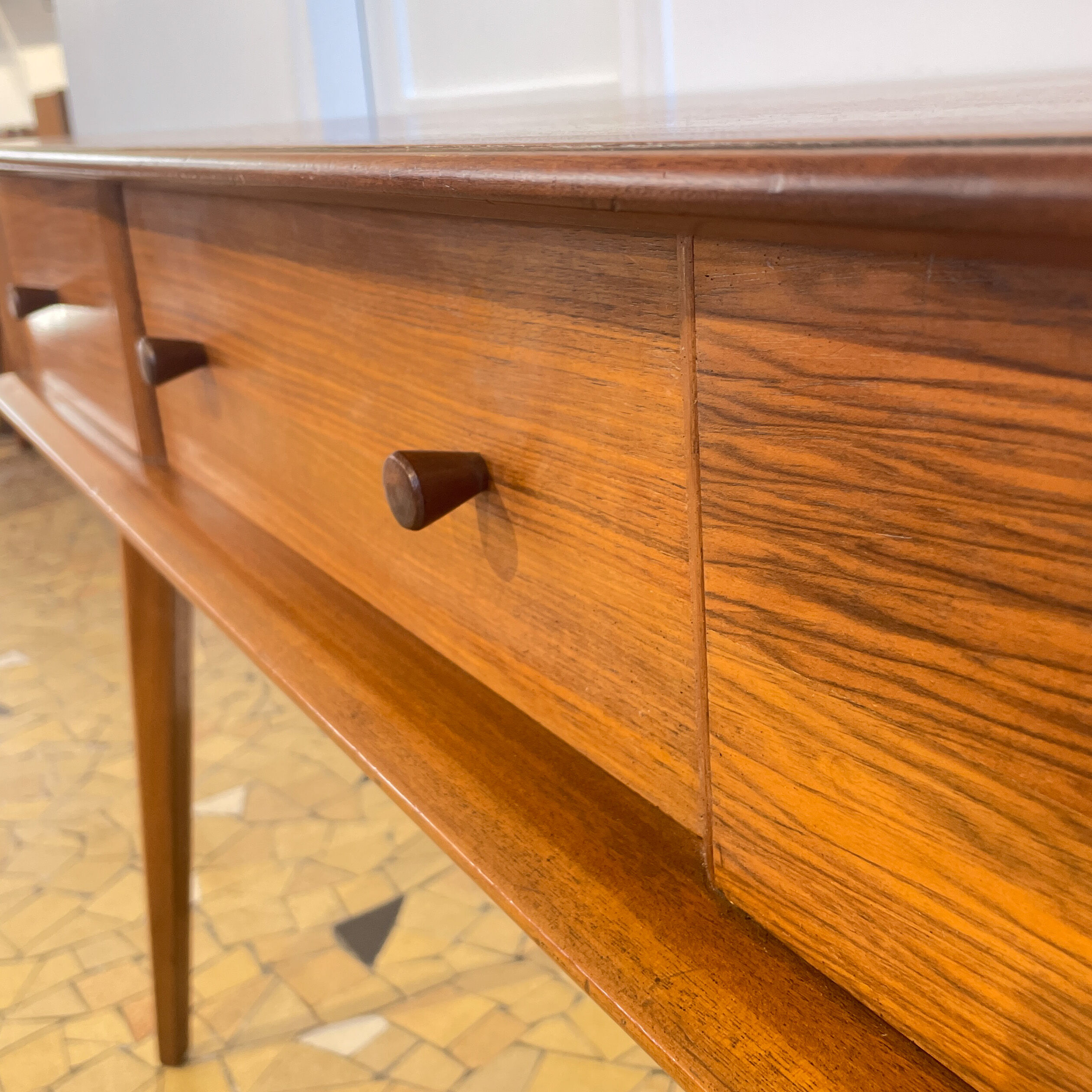 Console / Desk compass feet