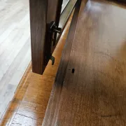 French Art Decò display cabinet from the 1940s in walnut