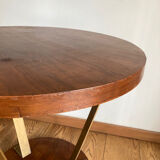 Round pedestal table