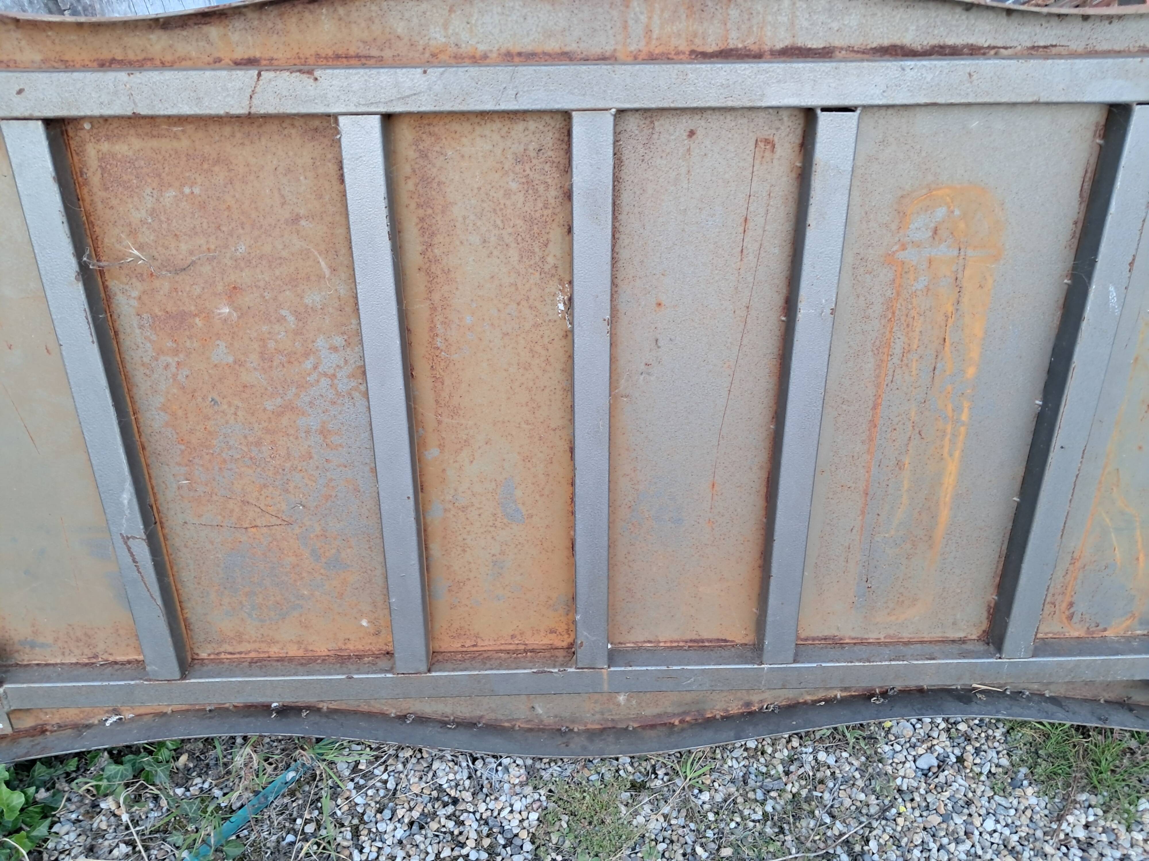Table de ferme en metal