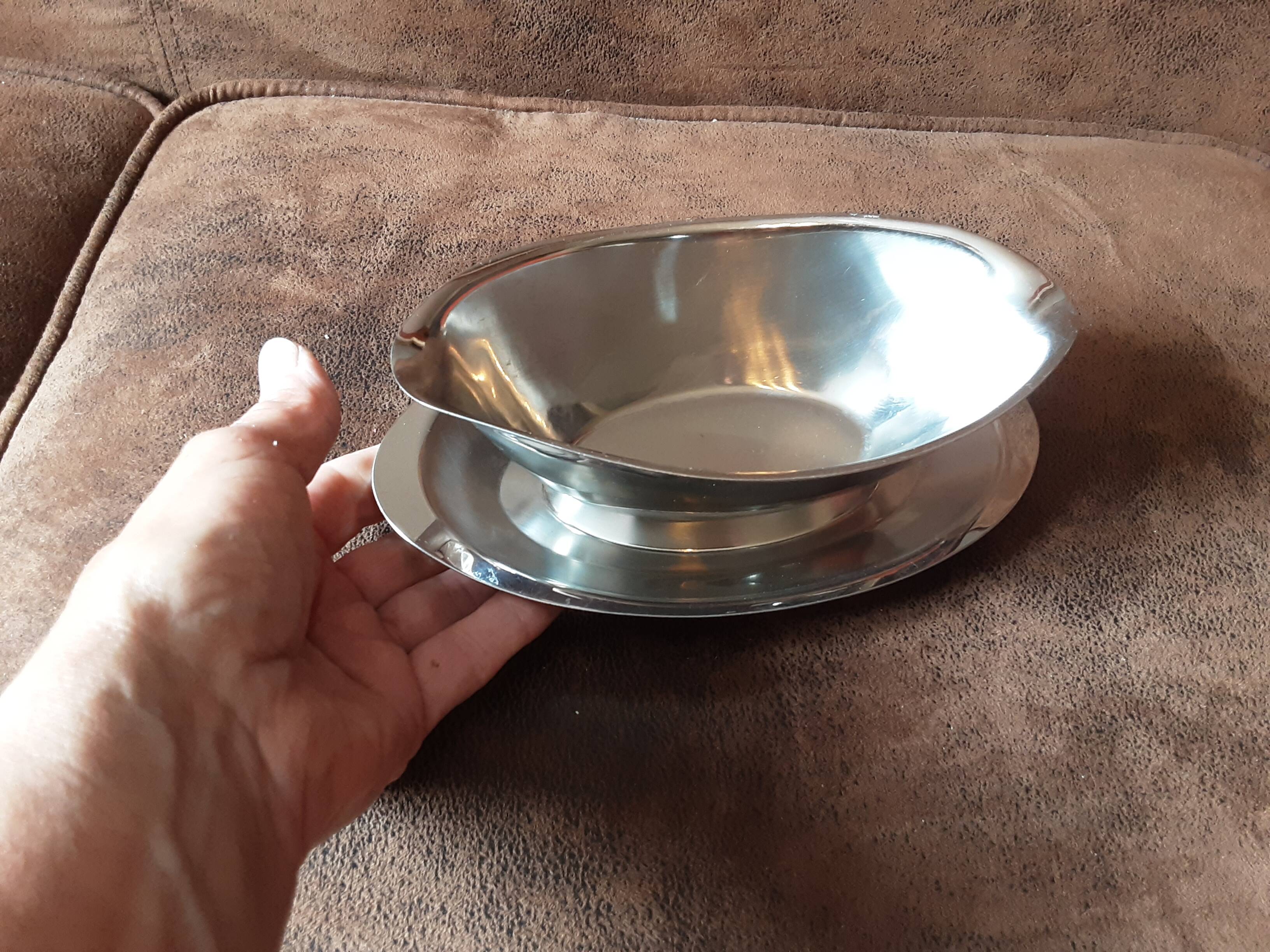 Stainless steel sauce boat