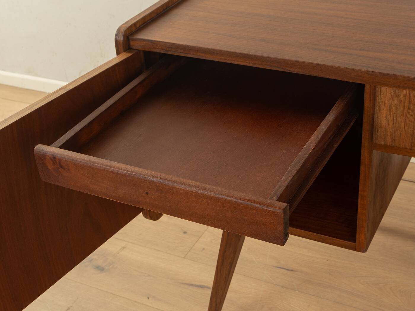 Bureau des années 1950