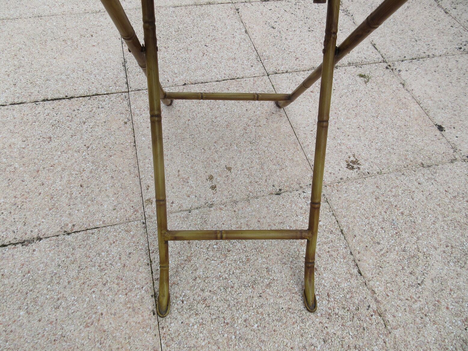 Foldable iron serving table imitation bamboo