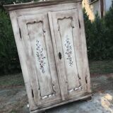 Armoire double avec motif floral peint à la main