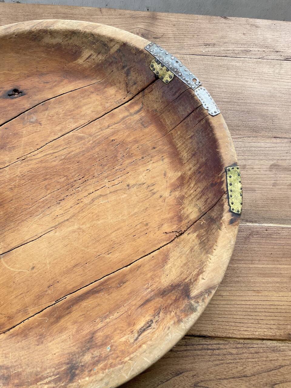 XL round wooden Tuareg dish