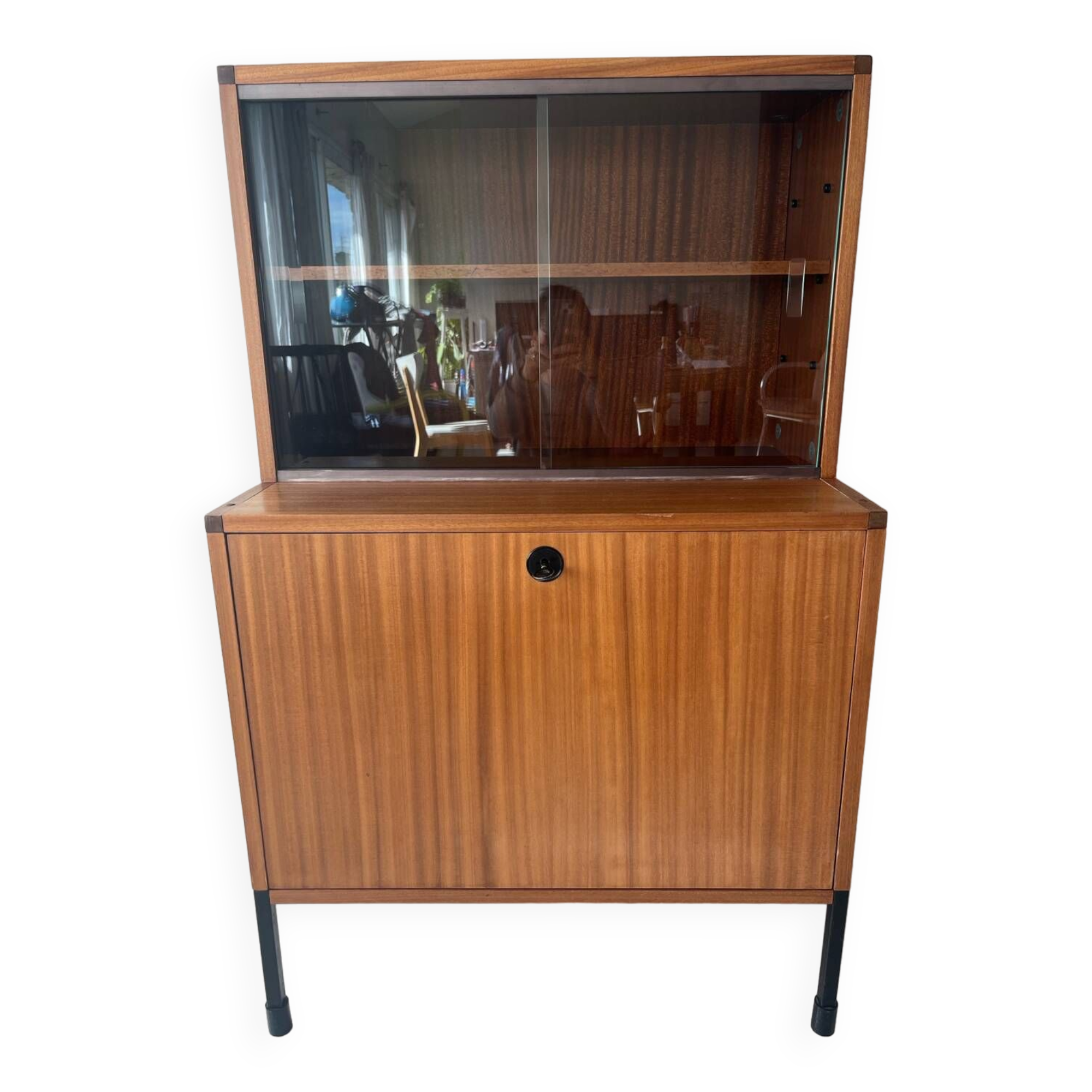 ARP display cabinet by Mortier Motte and Guariche