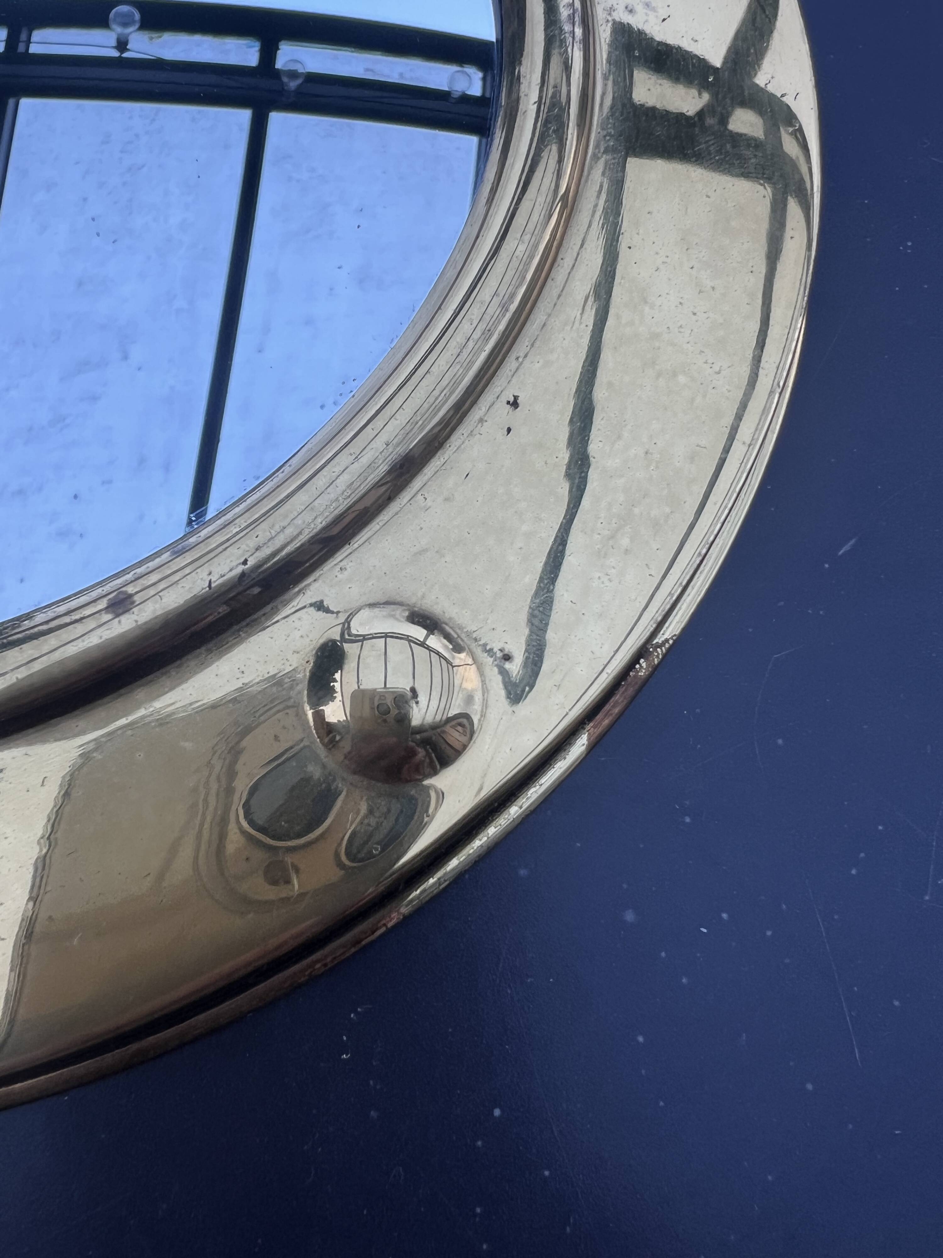 Hanging porthole mirror – Diameter 21 cm, gold color