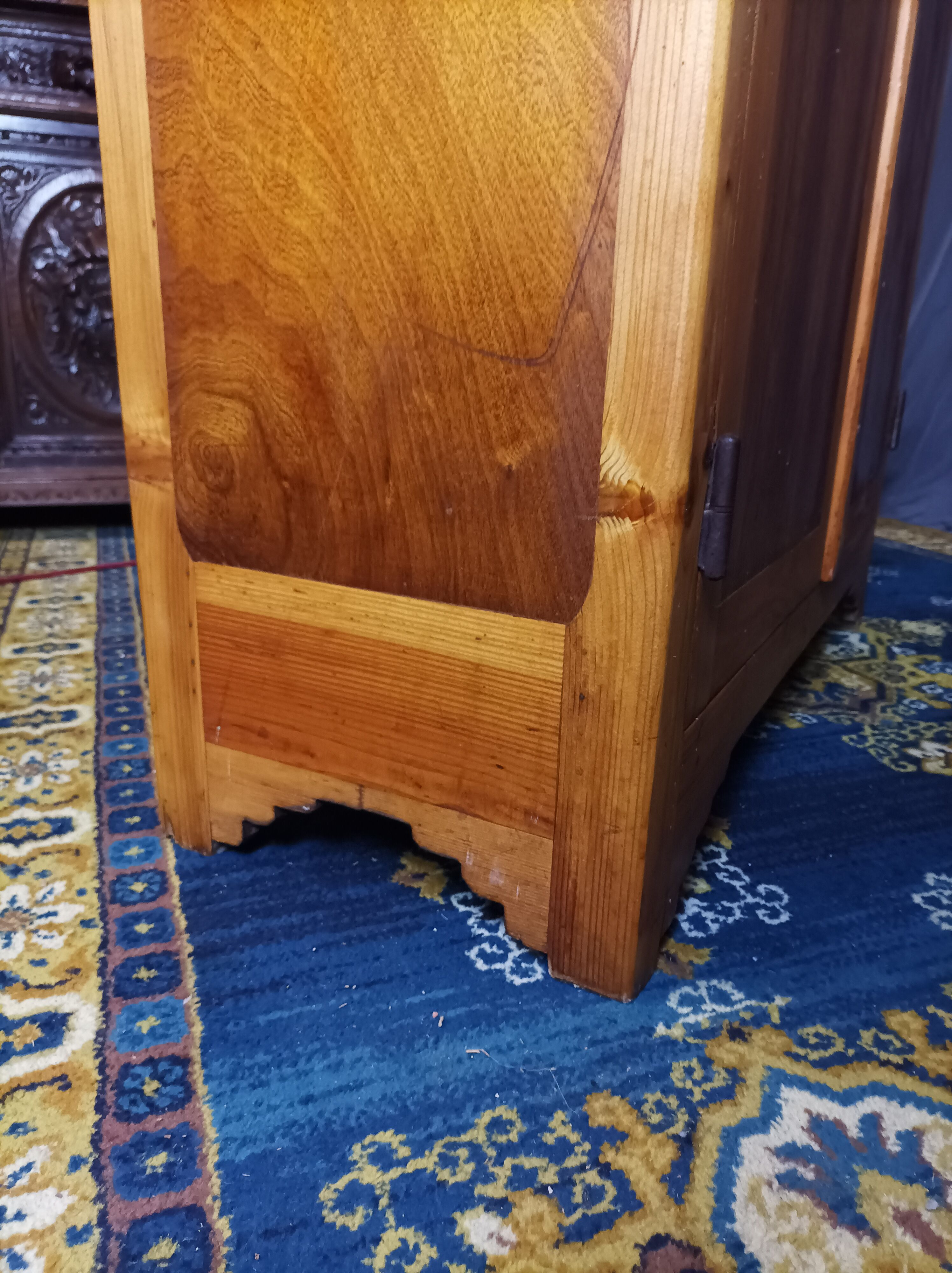 Parisian pine cabinet