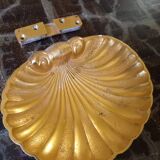 Vintage gilded bronze shell or shell pocket emptier