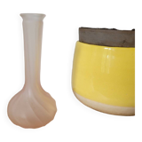 Petit vase en verre rose