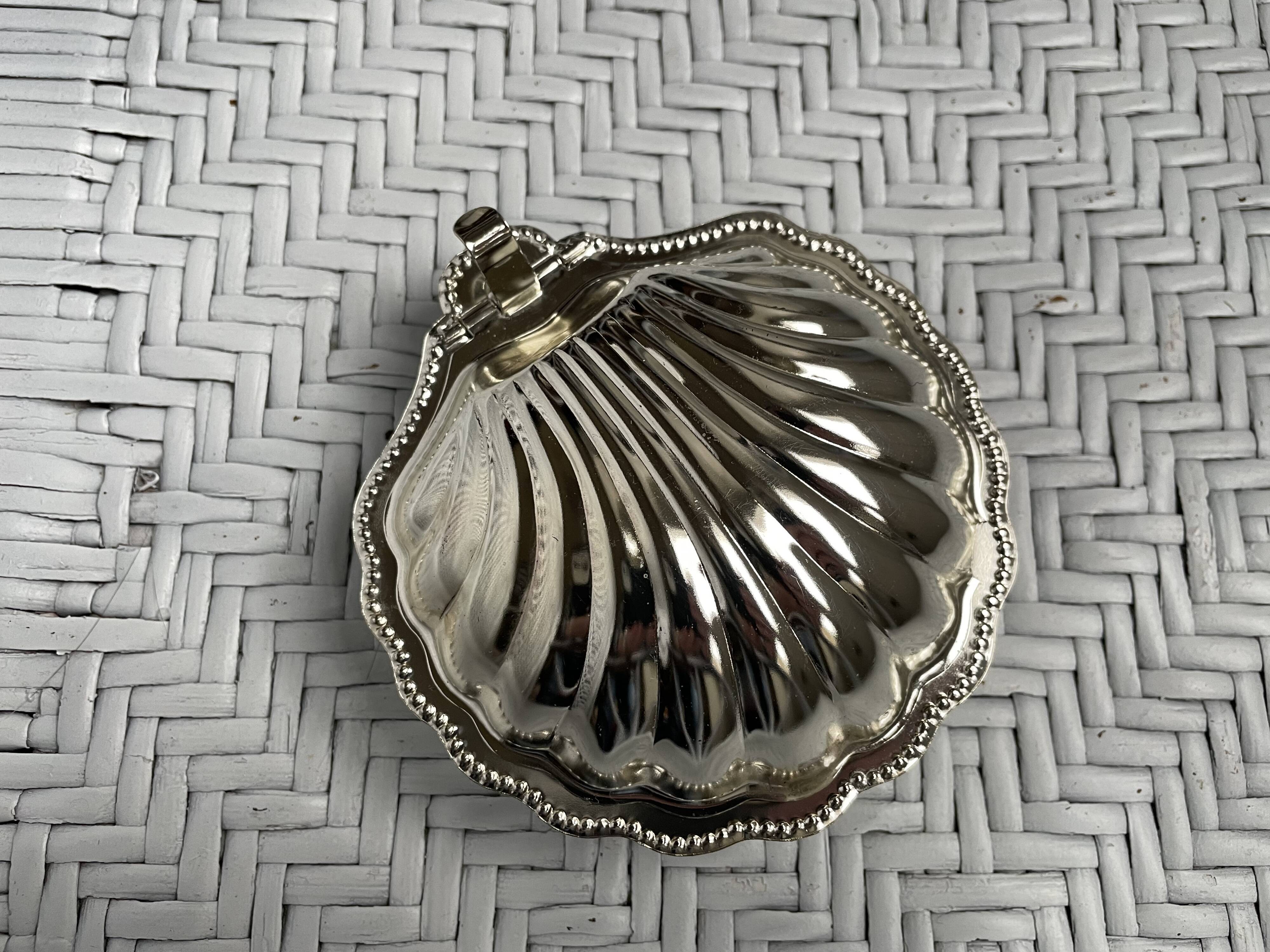 Beurrier en forme de coquillage vintage