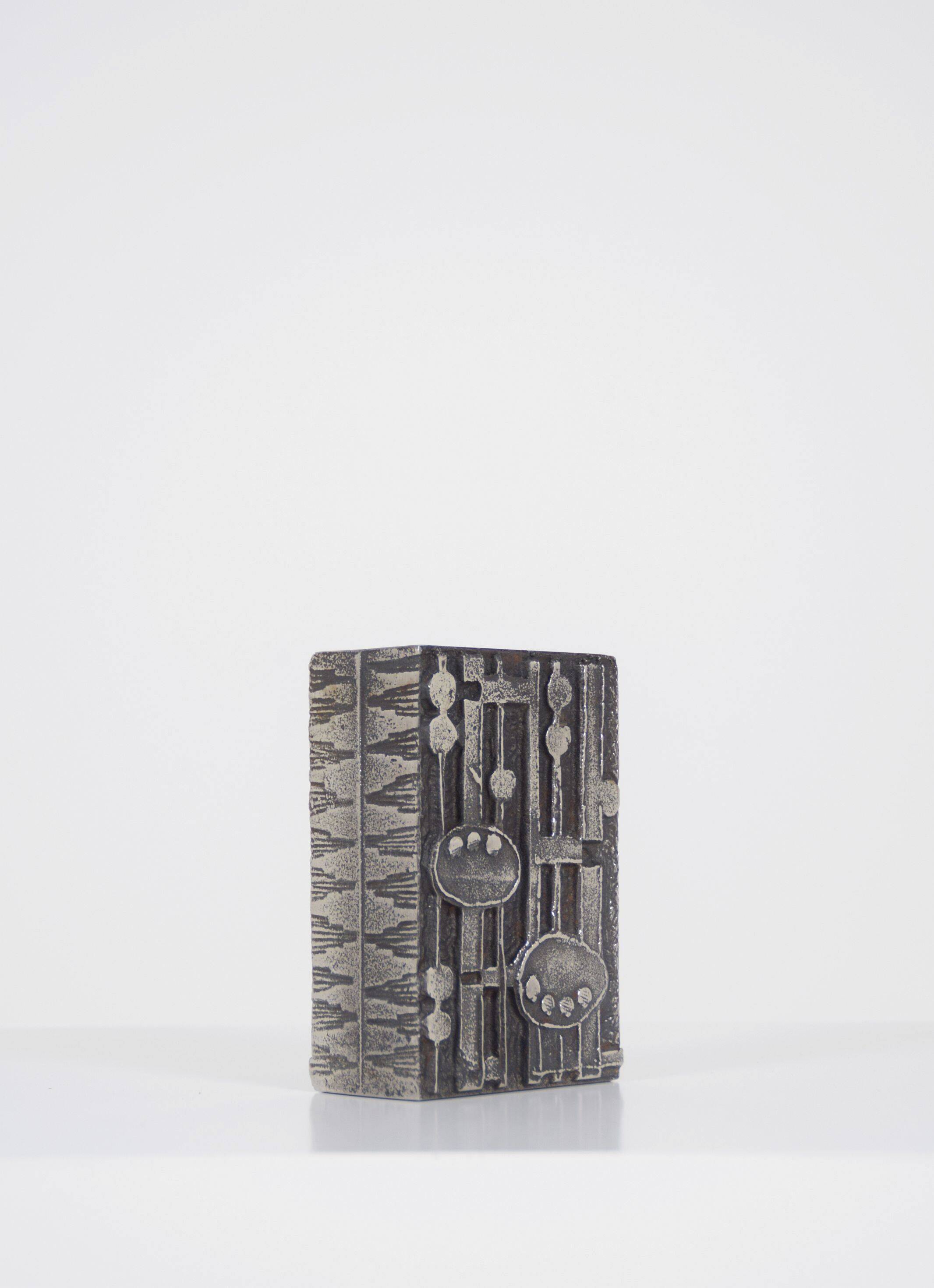 Vase brutaliste en acier inoxydable par Olav Joa pour Polaris, 1972