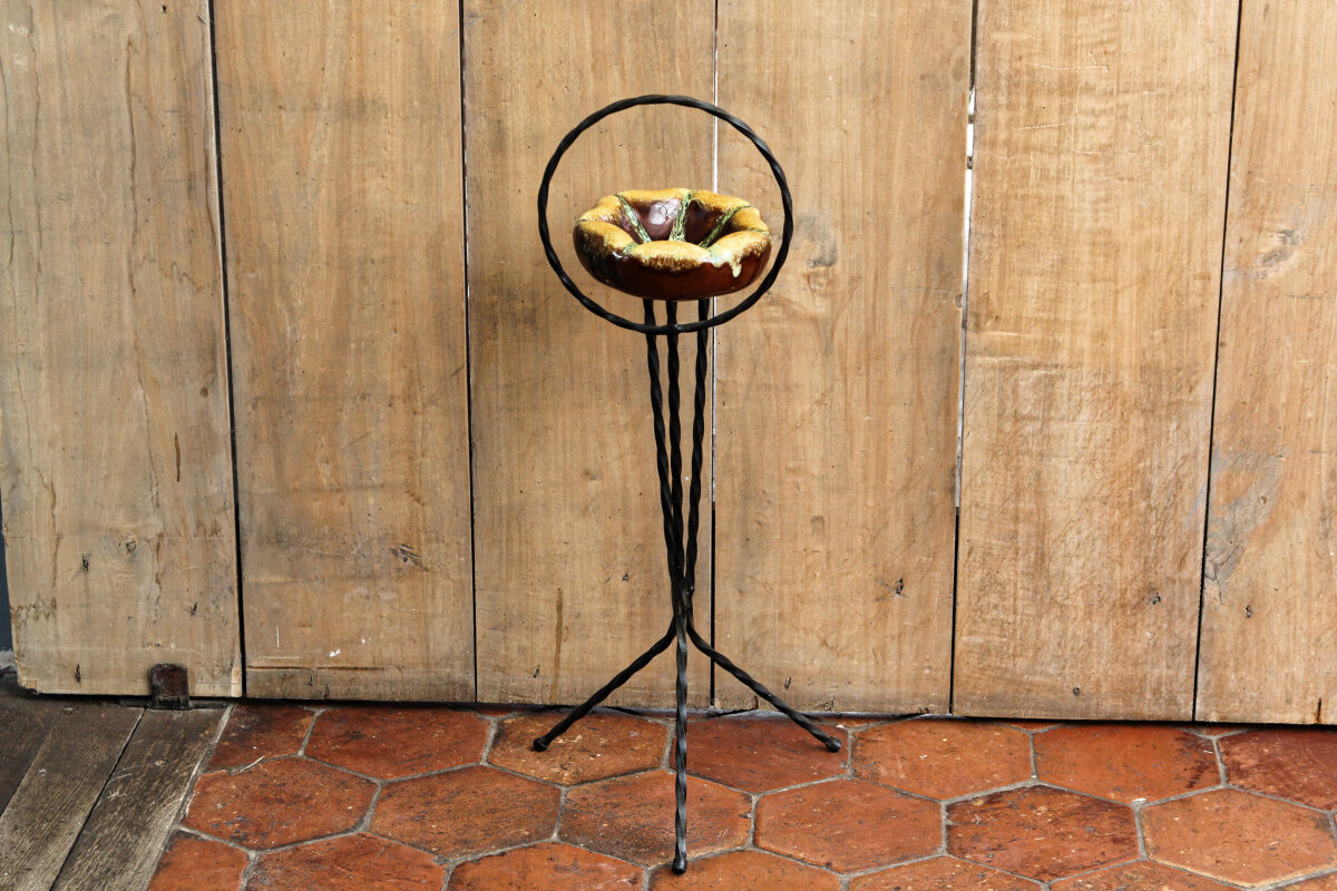 Standing ashtray, Vallauris