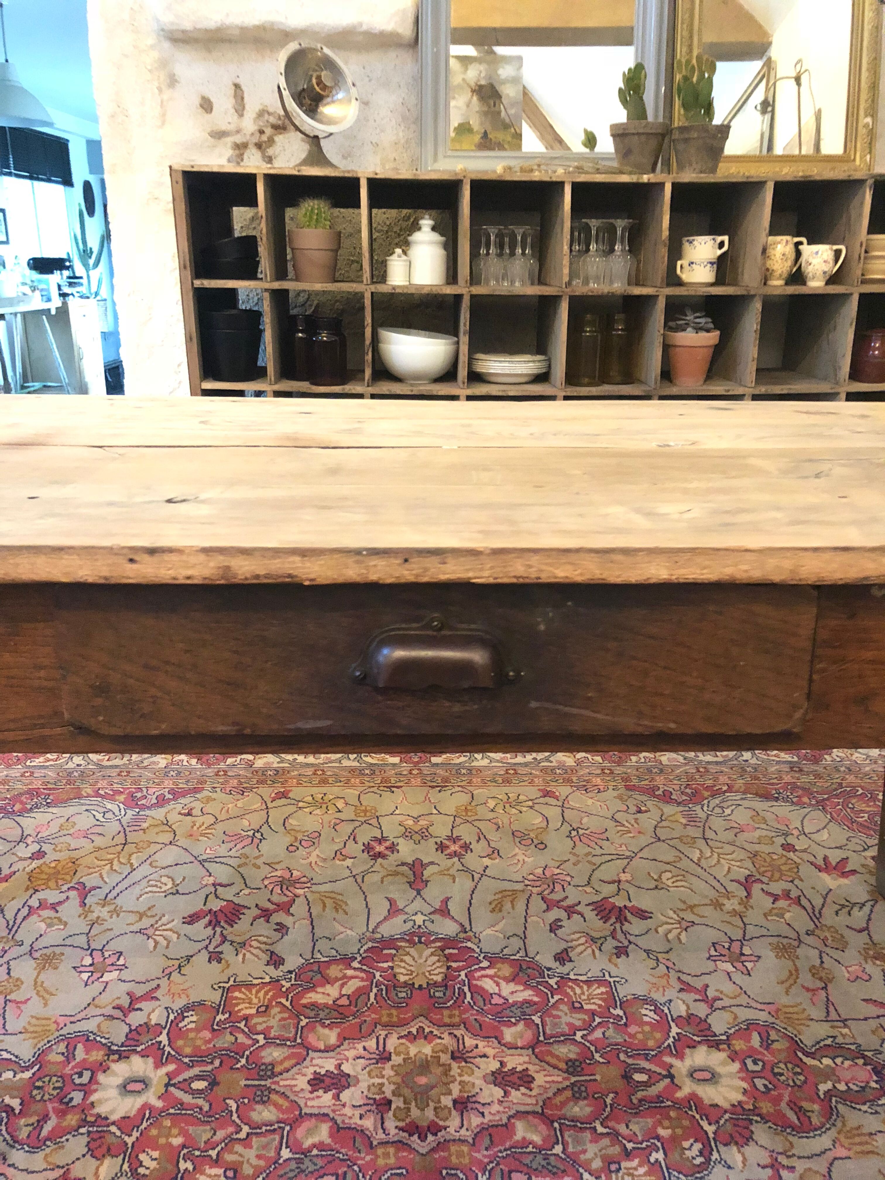 Farm table